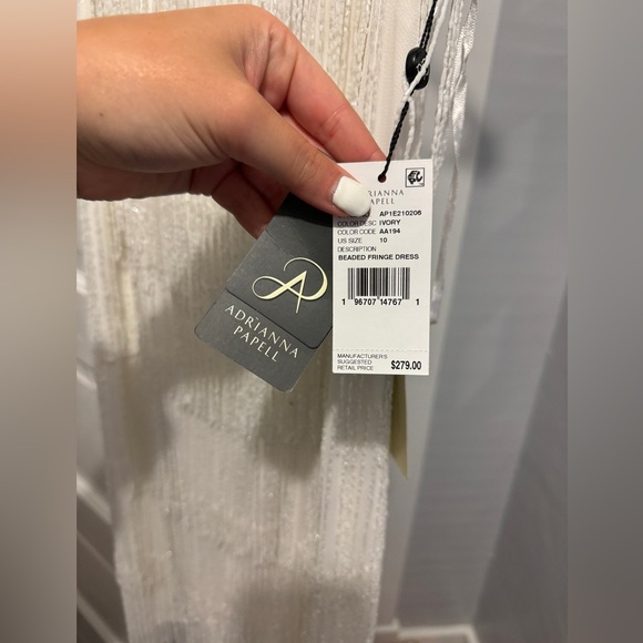Adrianna Papell mini. - Picture 3 of 4